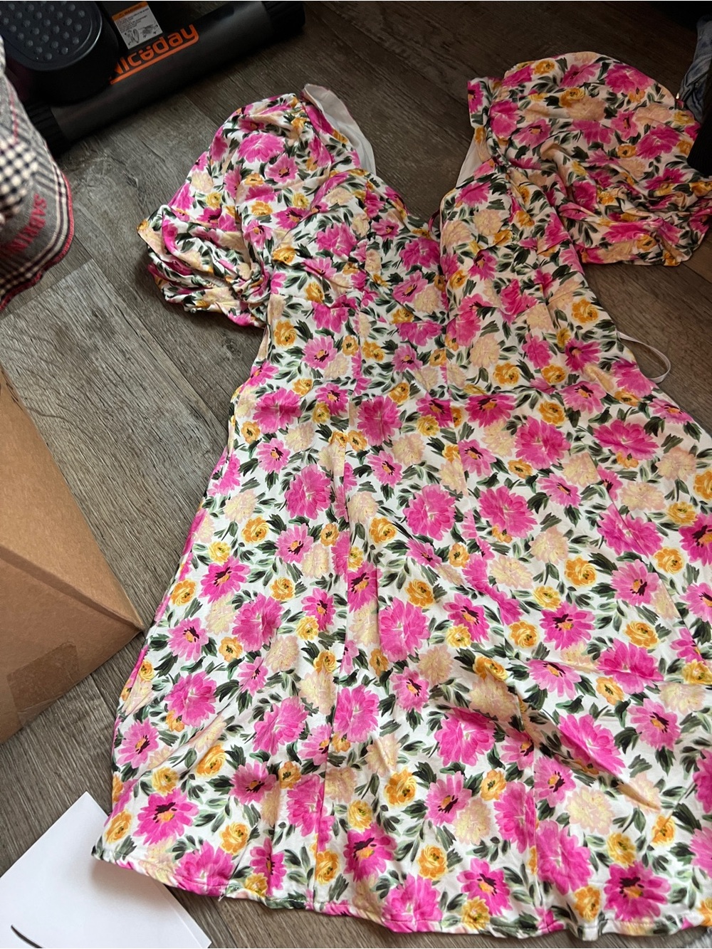For Love and Lemons Sasha Pink Floral Puff Sleeve Mini Dress size M - Picture 12 of 16